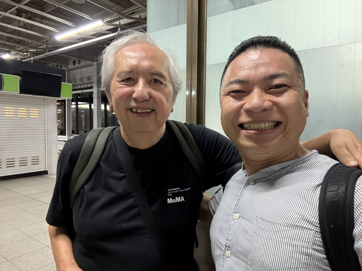 parukissimo's tweet image. 定禅寺ストリートジャズフェスティバル2025 Day1が終了しました！
生憎の雨模様でしたが、熱帯ジャズ楽団のピアニスト森村さんとも共演できて充実した一日となりました♪
SBOに参加していただいた東北方面音楽隊の方々とも絡めてよ楽しかったー♪
打ち上げまで参加して、只今新幹線で帰宅中です🚄