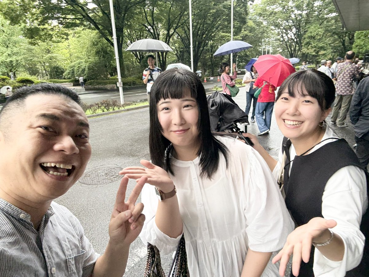 parukissimo's tweet image. 定禅寺ストリートジャズフェスティバル2025 Day1が終了しました！
生憎の雨模様でしたが、熱帯ジャズ楽団のピアニスト森村さんとも共演できて充実した一日となりました♪
SBOに参加していただいた東北方面音楽隊の方々とも絡めてよ楽しかったー♪
打ち上げまで参加して、只今新幹線で帰宅中です🚄