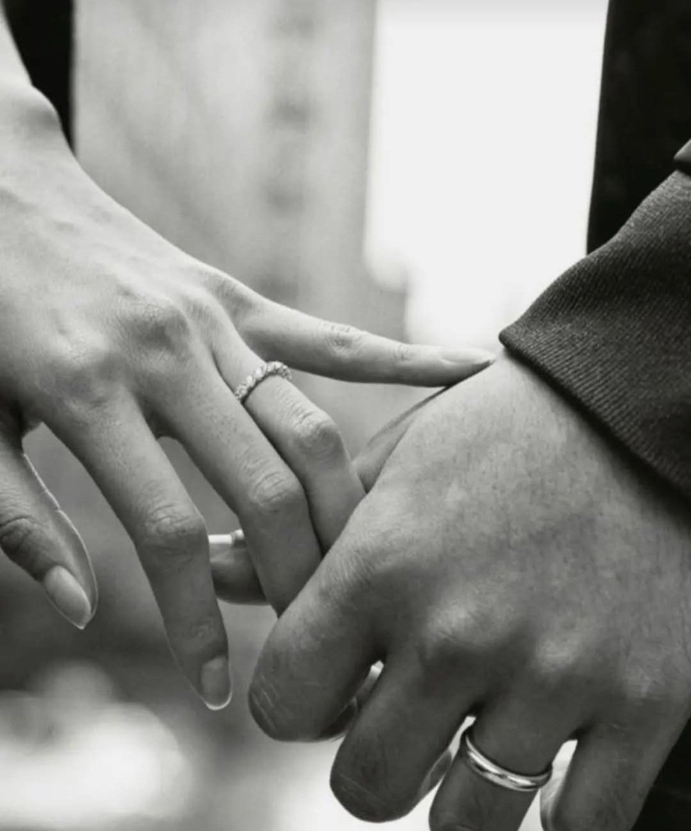 "El último beso 
que le di a la persona 
a la que no habría dejado
de besar en la vida.
Eso es despedirse" 
Carlos Kaballero