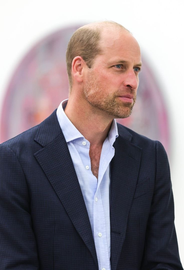 Canellelabelle's tweet image. For the past 3 years, "sources" working with the British press have been telling the public that Prince William was the “key obstacle“ preventing KC and Harry’s reconciliation; that somehow William HAD to forgive Harry and reconcile BEFORE KC could reconcile with his son🥱…