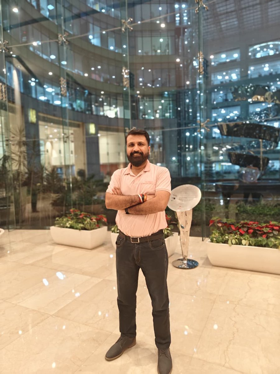 saurabhssml4u's tweet image. Tume flies