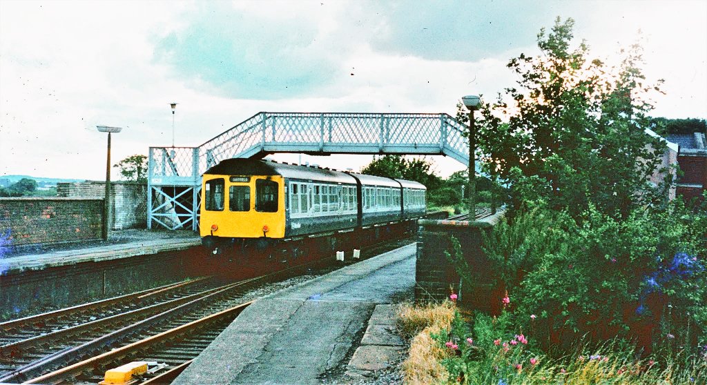 The Independent Brigg Line Rail Group (Est 2012) (@iblrg) on Twitter photo After it's trip to Cleethorpes to take daytripers from stations on the Brigg Line, a 3 car <a href="/BRCWCo/">BRCW Co Ltd</a> Class 110 is seen at Brigg on the 10th August 1985 on its return trip to Sheffield Midland.
Β© Phillip Hewson. After it's trip to Cleethorpes to take daytripers from stations on the Brigg Line, a 3 car <a href="/BRCWCo/">BRCW Co Ltd</a> Class 110 is seen at Brigg on the 10th August 1985 on its return trip to Sheffield Midland.
Β© Phillip Hewson.