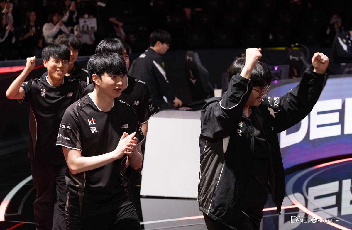 kt qualify for Worlds 2025!   #LoL  #LCK  #kt롤스터 #worlds2025 <a href="/LCK/">LCK</a> .<a href="/lolesports/">LoL Esports</a>  <a href="/LaureBuliiV/">Laure Valée</a>  <a href="/KTRolster_tw/">kt Rolster</a>