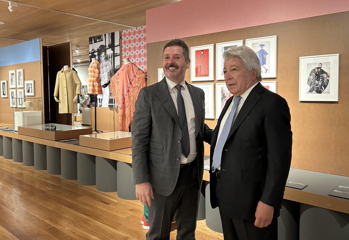 No dejéis de visitar #MadridIconoPop. Un diálogo entre fotografía y moda a través de la cámara de Gianni Ferrari, hasta el 21 de septiembre, en el espacio El Águila de la <a href="/ComunidadMadrid/">Comunidad de Madrid</a>, con entrada gratuita.