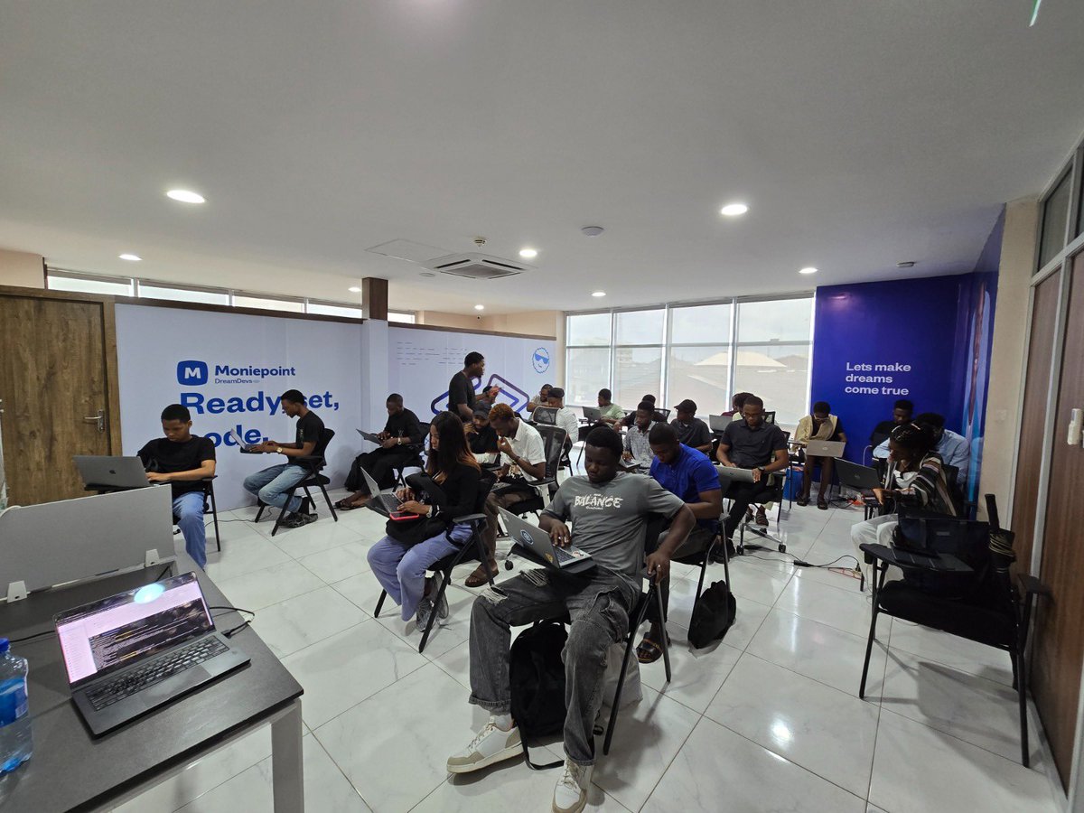 GDG Cloud Lagos | #DevFestLagos tweet media