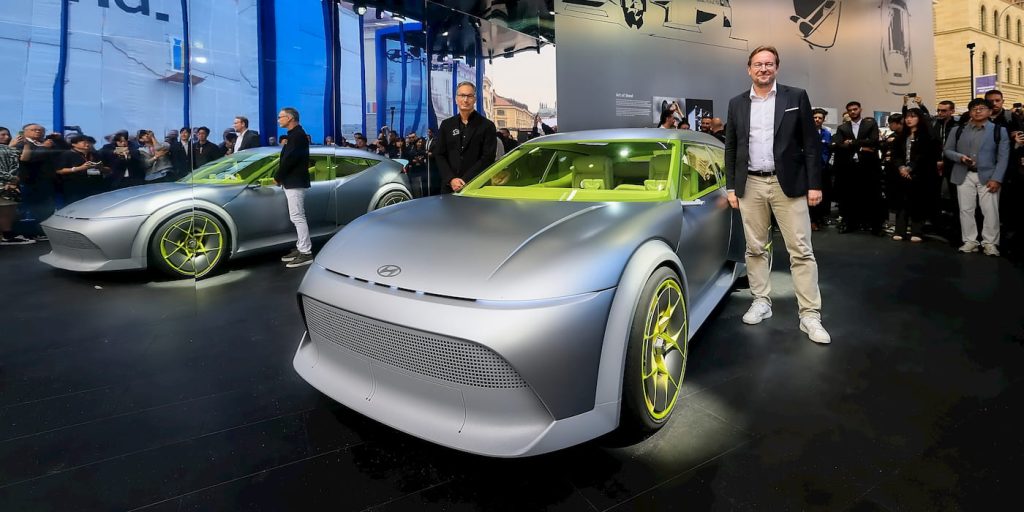 IqFine's tweet photo. 👀 Hyundai’s IONIQ 3 is coming in 2026 as a sporty compact EV.
⚡ Hot hatch vibes already
⚡ Could get the full “N” treatment
⚡ Compact size, affordable price
Would you take an IONIQ 3 N over a VW ID.3 GTX or Kia EV3 GT? 🤔
#HyundaiIONIQ3 #EVHotHatch https://t.co/2lybFql8sW