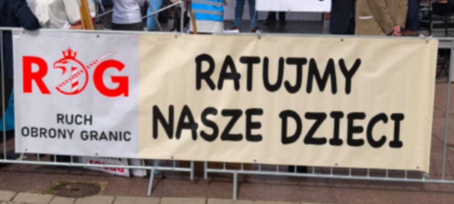 Robert Bąkiewicz (@rbakiewicz) on Twitter photo .<a href="/ROGranic/">Ruch Obrony Granic</a> na Placu Zamkowym w Warszawie! Protestujemy przeciwko psuciu polskiej edukacji. Wara od naszych dzieci! 🇵🇱
_______
Wesprzyj: roty.pl/wsparcie
#RuchObronyGranic .<a href="/ROGranic/">Ruch Obrony Granic</a> na Placu Zamkowym w Warszawie! Protestujemy przeciwko psuciu polskiej edukacji. Wara od naszych dzieci! 🇵🇱
_______
Wesprzyj: roty.pl/wsparcie
#RuchObronyGranic