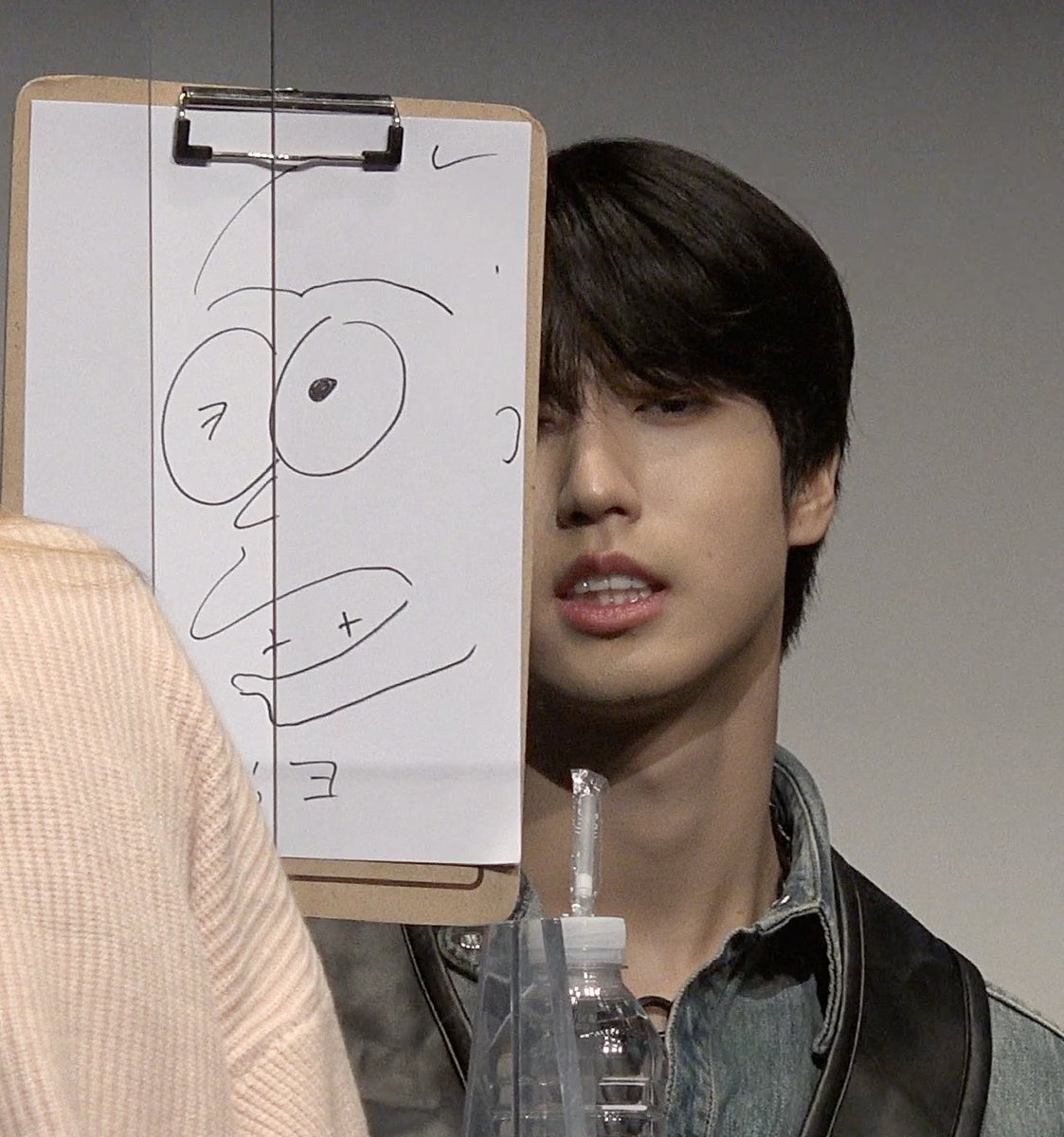 일명 "껌만화 그림체"