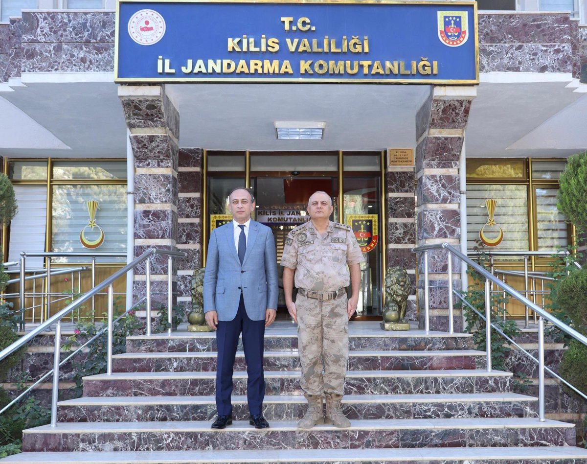 Kilis İl Jandarma Komutanımız Albay Sayın Halil Coşkun Komutanımı makamında ziyaret ettim.
Komutanımıza görevlerinde muvaffakiyetler dilerim.

Rabbim Devletimizi, Milletimizi, Vatanımızı, Kahraman Ordumuzu ve Güvenlik Güçlerimizi her türlü kaza ve beladan korusun.
📍 Kilis 🇹🇷