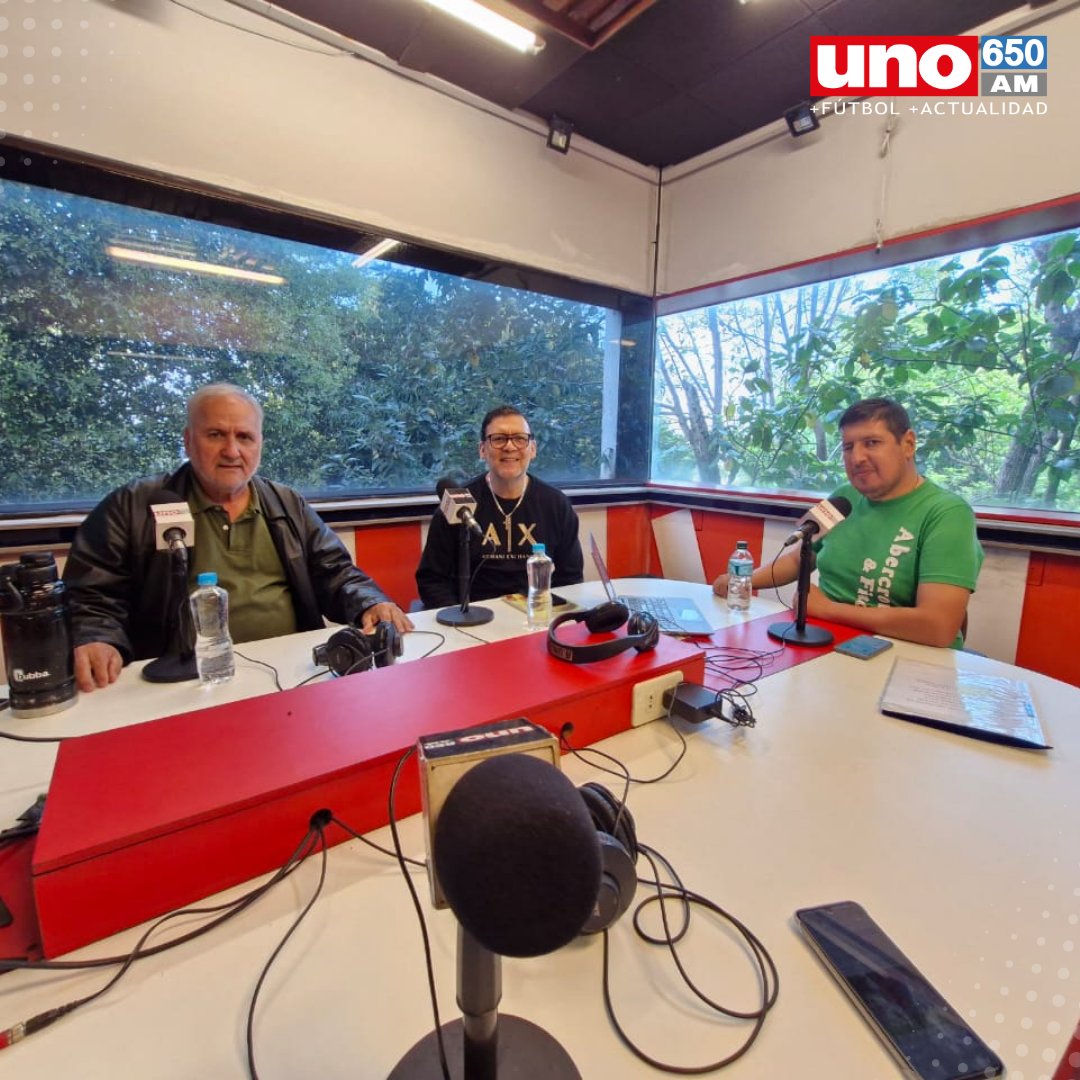 UNO650AM_'s tweet photo. Hoy en #NADAQueCallar 💣🔥

🔻Nos visita el exsenador Víctor Bogado y el dirigente de la Seccional 28, Carlos Espinola.

🔴Escuchá EN VIVO: https://t.co/dZk289vk6a
📲WhatsApp: (0976) 650-650

@ANIBALCORO 
#RadioUNO | #650AM https://t.co/XKQU5IBlke