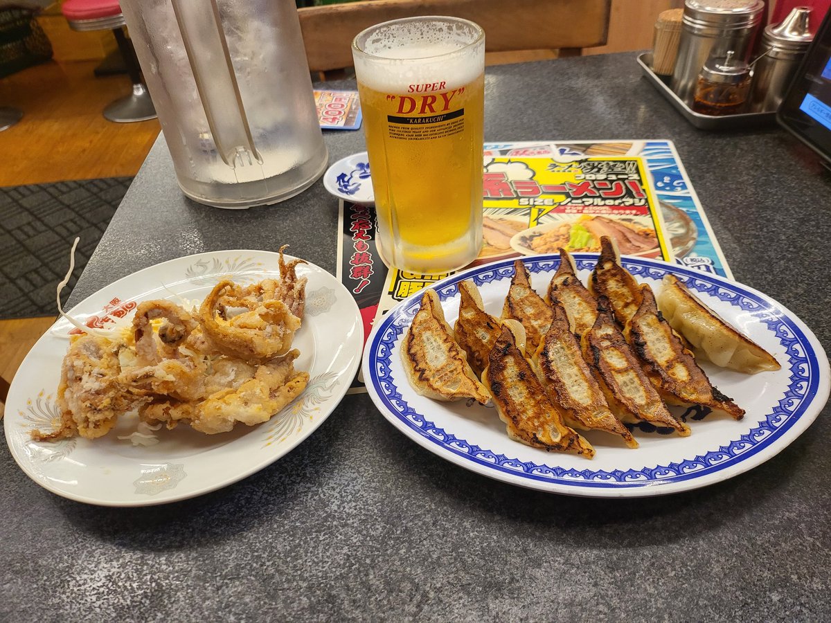 近所のラーメン屋まで飲みにきた🍺