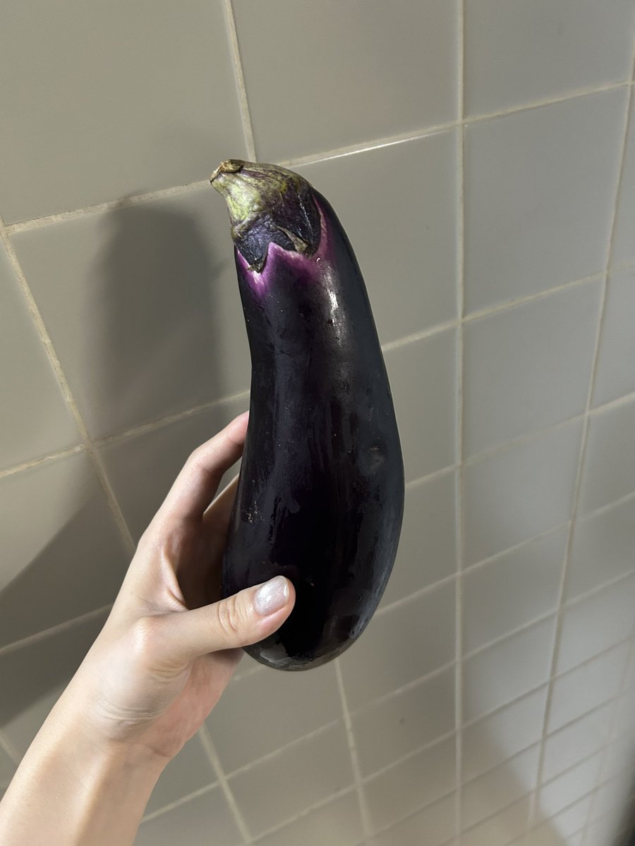 okada_karin's tweet photo. 秋茄子の季節〜🍆🍆🍆♥♥ https://t.co/iV1rvKv5iz