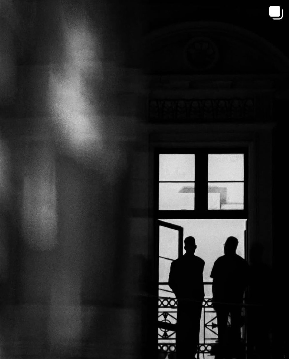 david__dooley's tweet photo. So proud of my wife @florpez as she undergoes the mammoth task of coordinating the @24HourProject 

Almost 4,000 photographers, in over 100 countries. All posting 1 pic, every hour, for 24 hours.

With all the various time zones, it's a 42 hour task. 

(1/2) https://t.co/SA7Fe8gowq