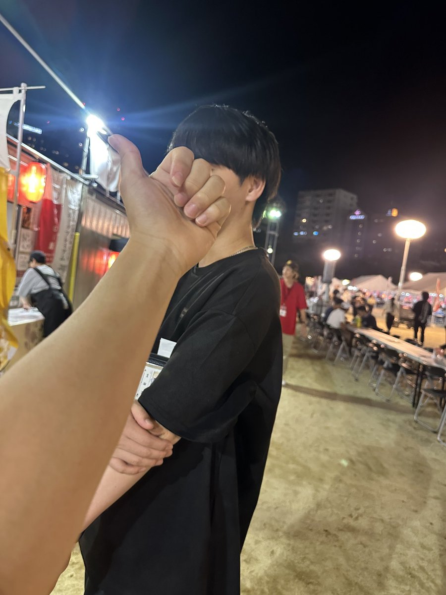 aram1059559's tweet photo. 彼氏がイケメンすぎて困る https://t.co/EgKsRmOa2n