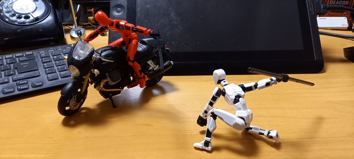 セリアの戦闘フィギュア スゴいって話題だったんで、 買ってみました