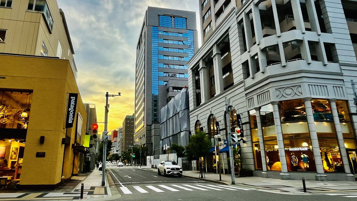 【感謝】2025年度、神戸市文化奨励賞をいただきました。ありがとうございます🙇

『バリ山行』をきっかけに（安全に）六甲山に登る人が増えて、神戸がもっと賑わいますように😊⛰️
※バリ山行は六甲山の小説です⛰️⛰️⛰️

「数度のリストラの危機に遭いながら‥‥」どんな業績やねん😅