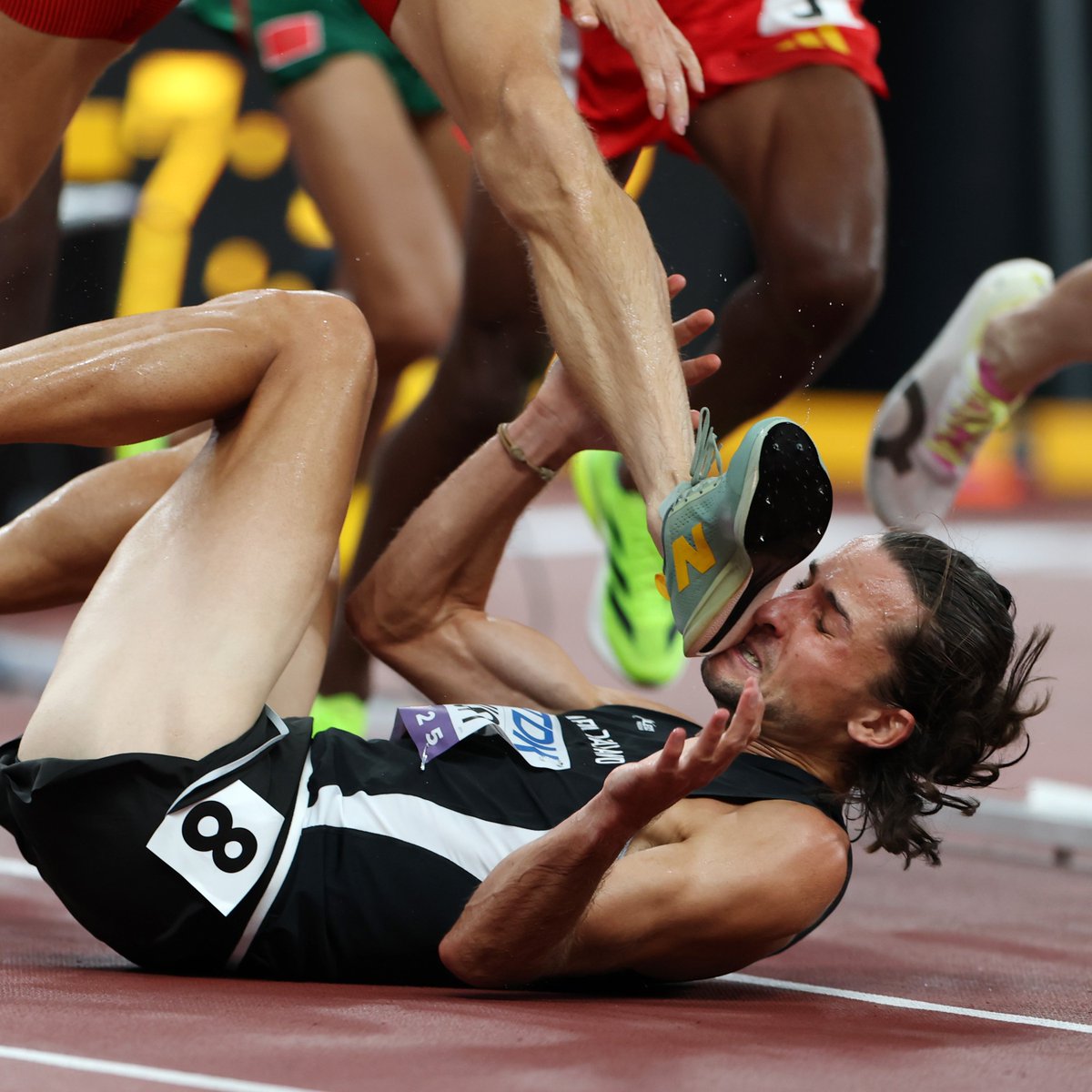 George Beamish really recovered from THIS to qualify for the 3000m steeplechase final at the World Championships in Tokyo 😮👏