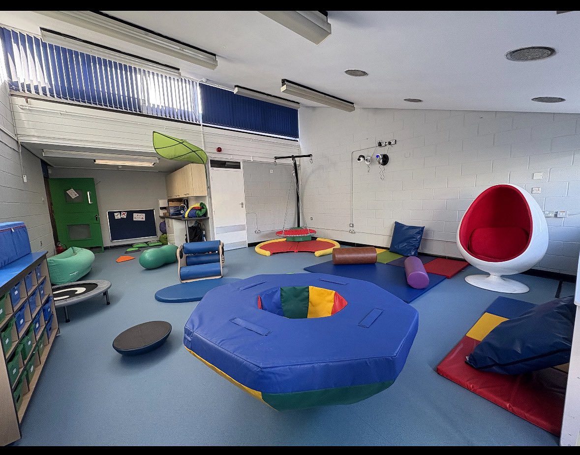 Victoria School tweet media