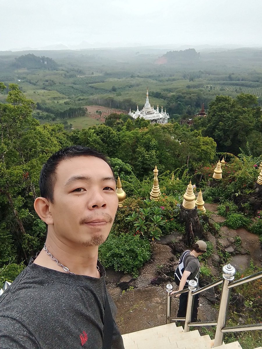 UncleBossZaa's tweet photo. วันนี้ชิวๆเบาๆ กับลูกค้าเหมาพาเที่ยว เขานาใน https://t.co/xgUenS0JHP