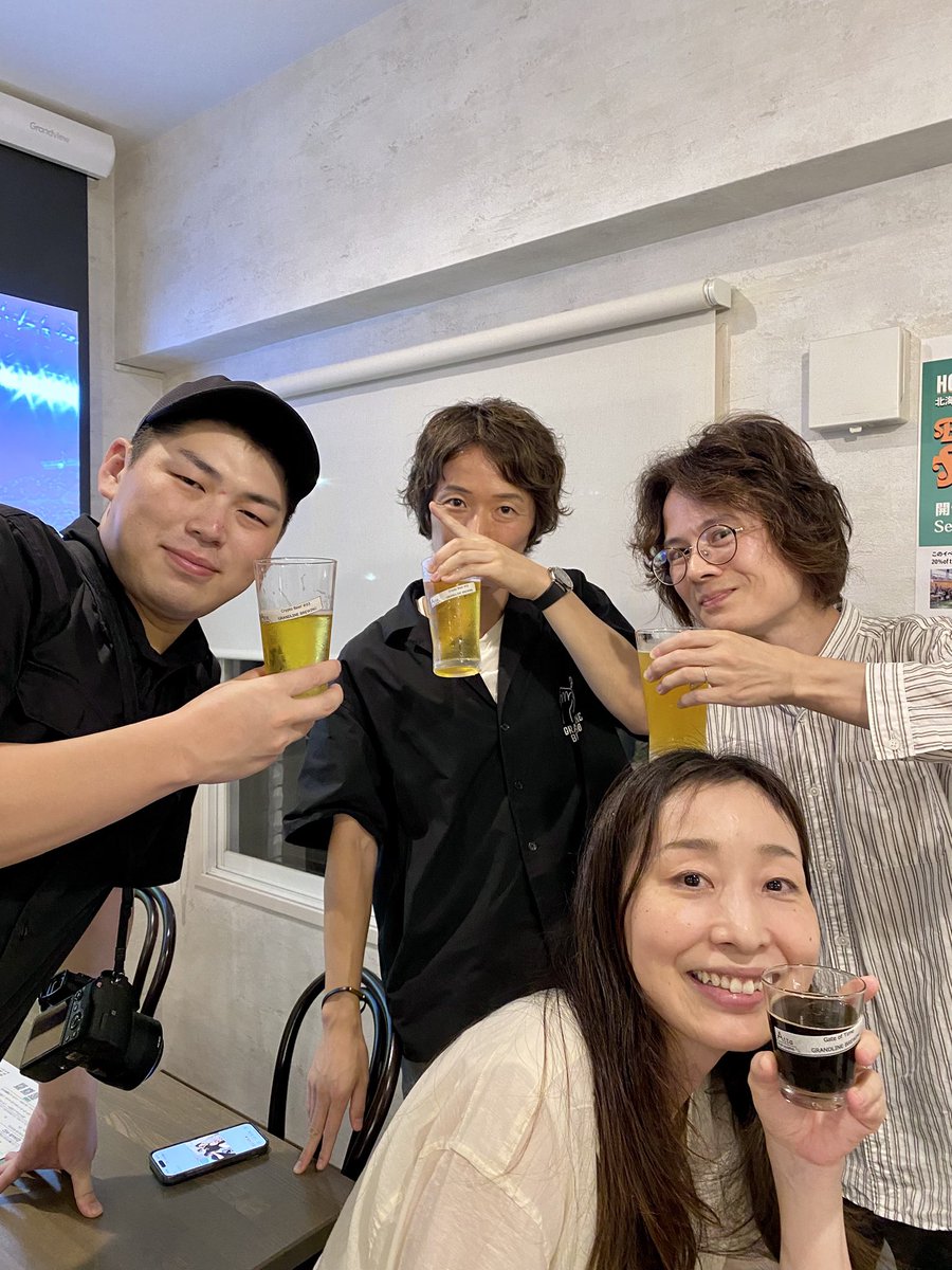 GRANDLINE BREWINGのTTO🍻
2年前に横須賀でお会いしたとき以来のオーナーのオライオンさんと、はじめましてのブルワーのだいちさんと。
飲みたかったブルブルとエピソード02も飲めて大満足！
遥々札幌まで来てくださって感謝です✨