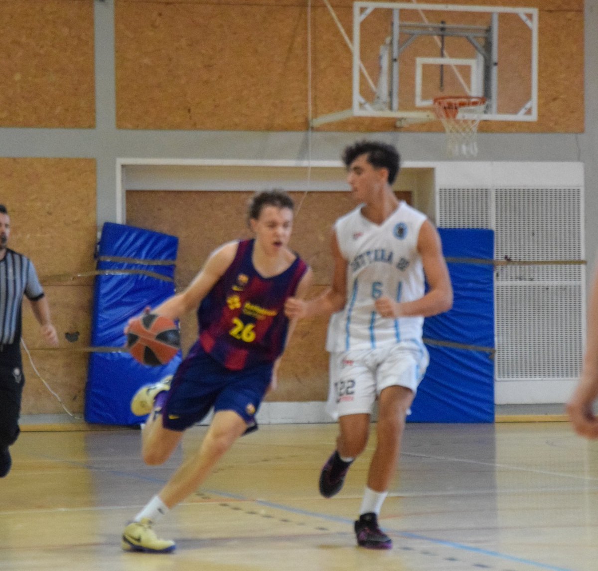 Semifinals definides al TCI <a href="/CBSantJosep/">C.B. Sant Josep</a>!

🚫 Barça i Penya cauen eliminats després de perdre els partits d'aquest matí.

📅 Aquesta tarda, a La Colina:
🕕 18:15 → <a href="/BasquetManresa/">BAXI Manresa</a> vs Bassano Basket
🕗 20:00 → <a href="/CBSantJosep/">C.B. Sant Josep</a> vs <a href="/MovistarEstu/">Movistar Estudiantes</a>

#Badalona

📸 <a href="/flash_bdn/">Flash Bdn</a>