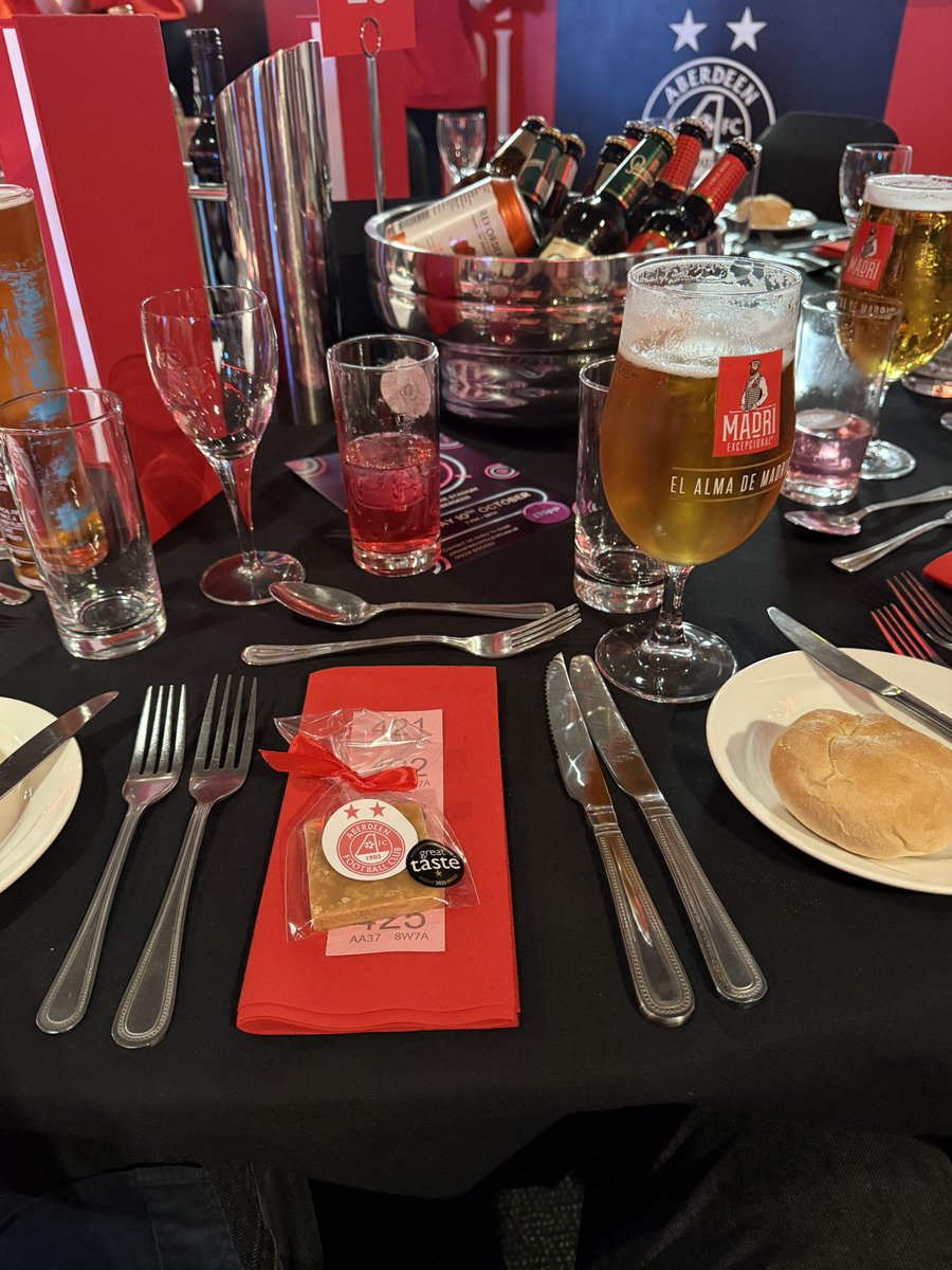 In the lounge for my men’s mental health today 
3 points please