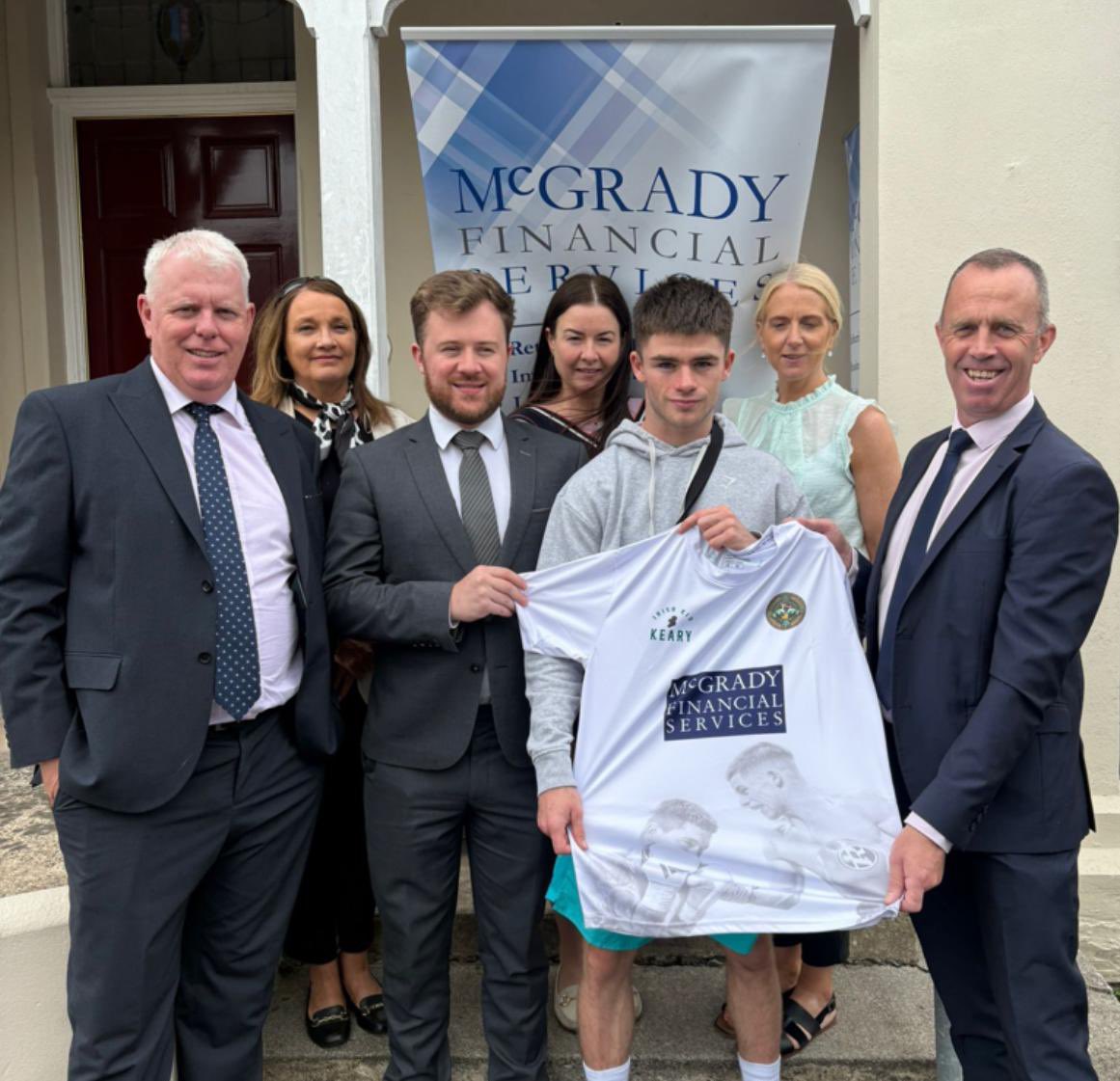 Best of luck tonight to Donagh “Irish Kid” Keary as he fights on the undercard of the Crocker v Donovan World Title at Windsor Park 🥊🇮🇪

Proud to support such a talented young boxer 👊

#DonaghKeary #IrishKidKeary #Boxing #SupportLocal #CrockerDonovan2