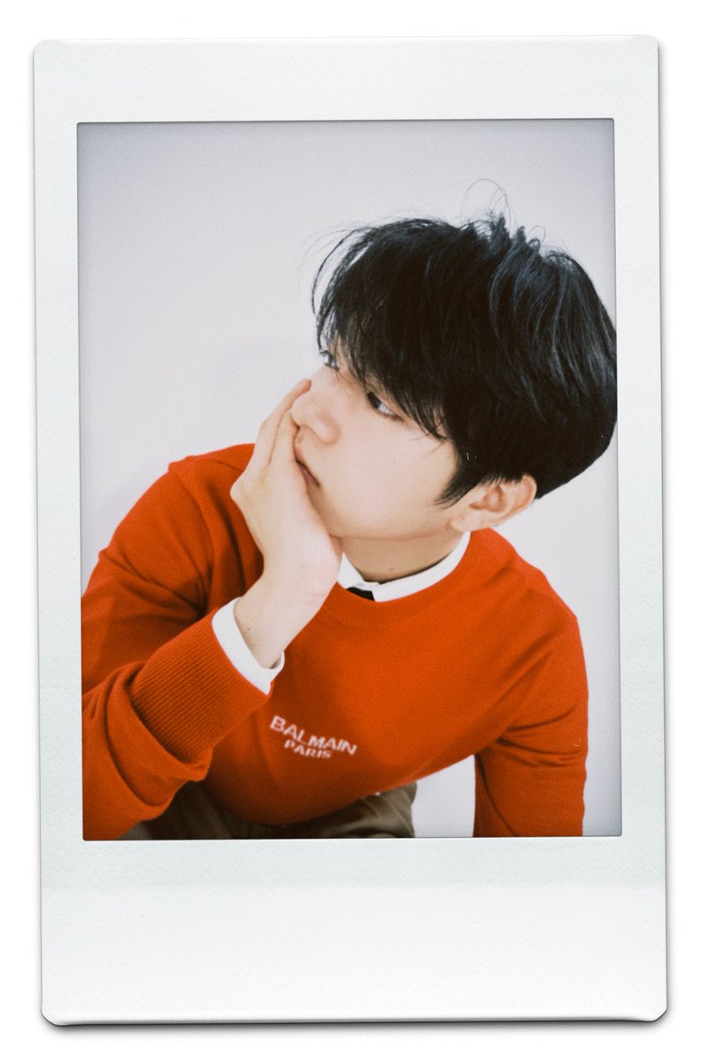 GHOST9OFFICIAL's tweet photo. [📸]

선물! 💕

#LEEJINWOO #이진우 #HBD_LEEJINWOO
#GHOST9 #고스트나인 https://t.co/Kf08Yo3hJZ