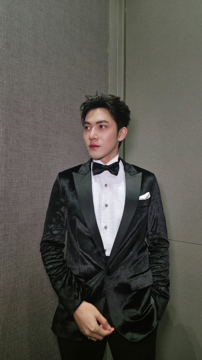 สมิธ ลุคเดินพรมแดงจากงาน FEED X KHAOSOD AWARDS 2025 

#smithpaswitch 
#FeedxKhaosodAwards #FeedxKhaosodAwards2025