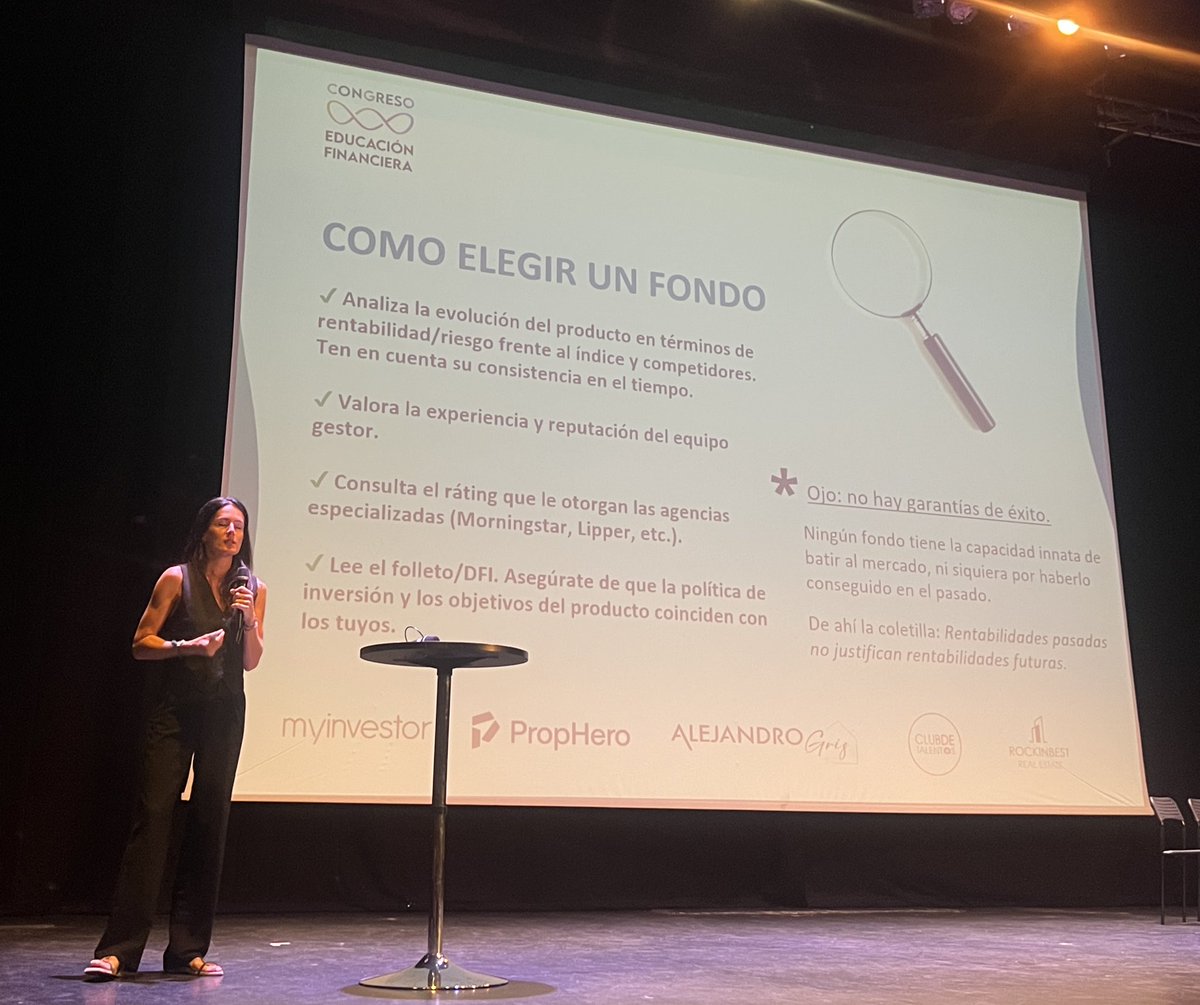 MyInvestor (@myinvestores) on Twitter photo 📣 En MyInvestor estamos comprometidos con tu futuro. Hoy estamos en el V Congreso de Educación Financiera para familias con <a href="/alexgrisr/">Alejandro Gris</a>. Nuestra responsable de educación financiera <a href="/CSekulits/">Clarisa Sekulits</a> nos explica cómo rentabilizar vuestro dinero sin que os tomen el pelo en la sucursal. 📣 En MyInvestor estamos comprometidos con tu futuro. Hoy estamos en el V Congreso de Educación Financiera para familias con <a href="/alexgrisr/">Alejandro Gris</a>. Nuestra responsable de educación financiera <a href="/CSekulits/">Clarisa Sekulits</a> nos explica cómo rentabilizar vuestro dinero sin que os tomen el pelo en la sucursal.