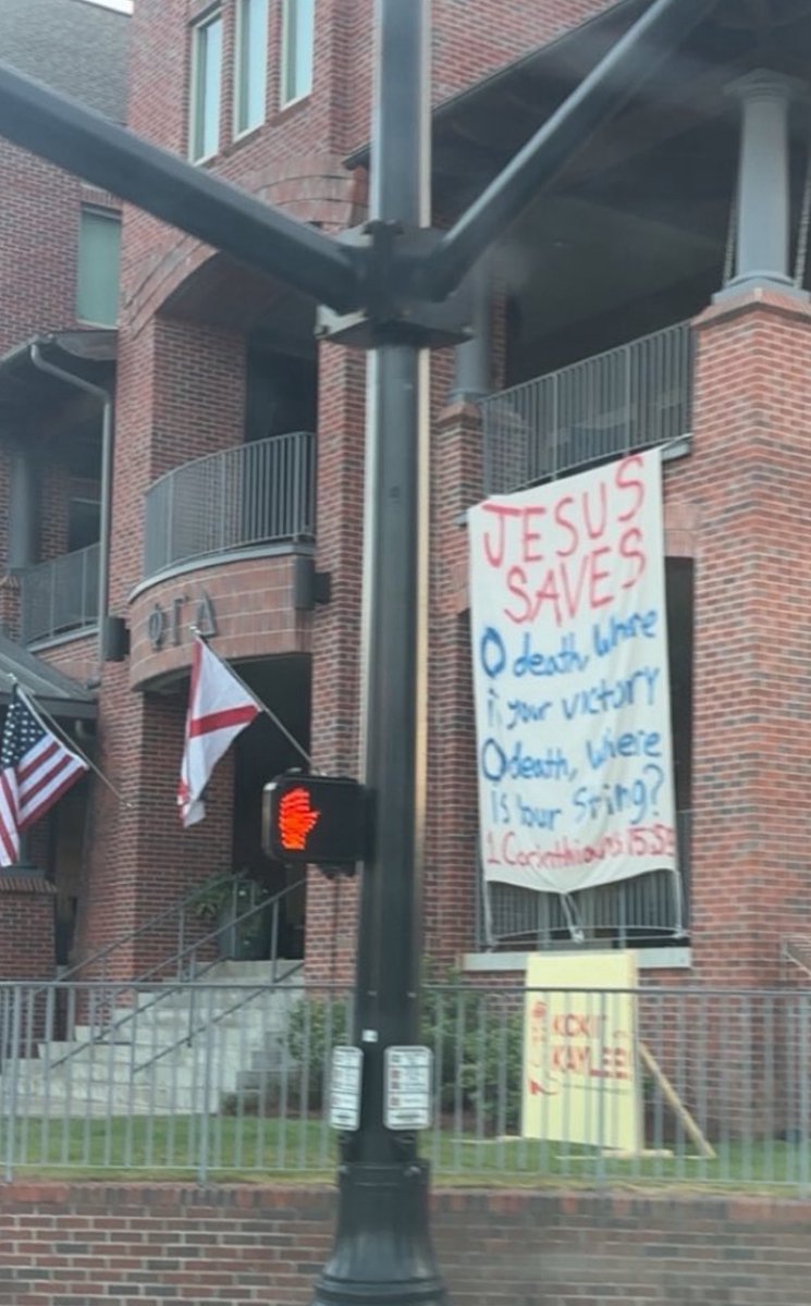 Auburn University Phi-G house

Hats off boys, hats off 🫡
