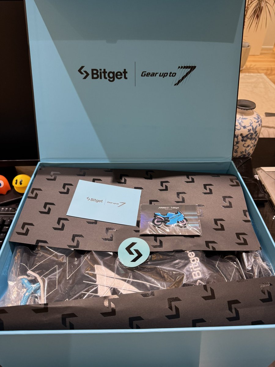 kkdflrz's tweet image. #Bitget  留uid随机送20枚BGB🧧

收到了心心念念的七周年礼盒

真是见证了bg一路成长的历程

可以称得上华语最有温度的交易所

期待bg在未来的日子里越来越好
@xiejiayinBitget 
@Bitget_zh  #Bitget七周年   #GearUpTo7