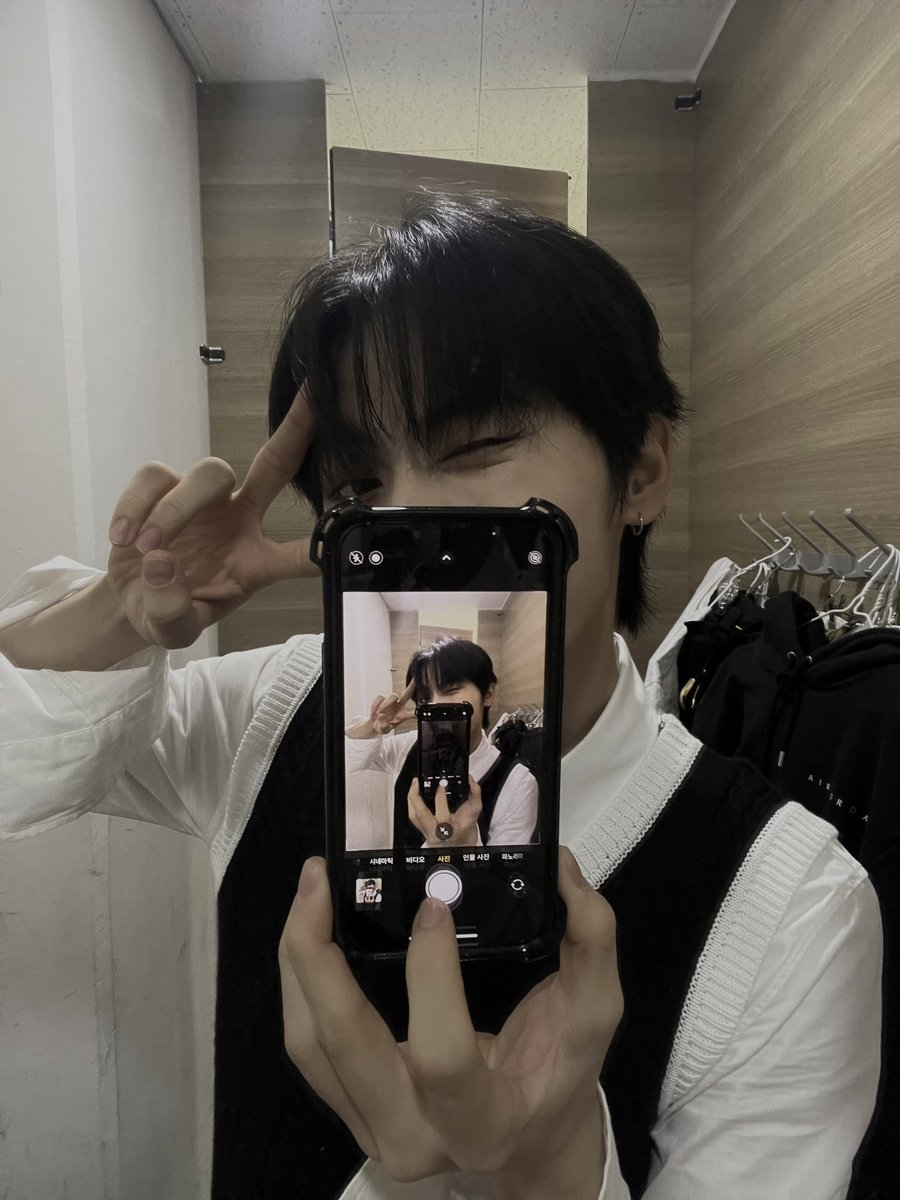 이때 볼 빵빵해서 기여웟는데
지금은 몸 만든다고 볼쌀 다 말리고ㅠㅠ!!!!