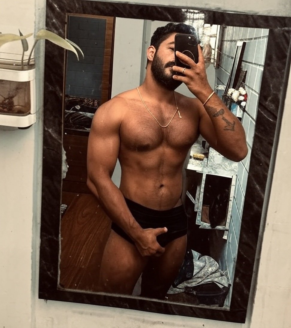 Retweet for more 🥵🍌