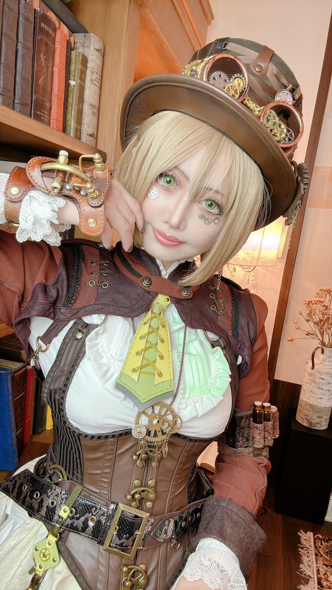 今日は涼しくなってきたのでスチームパンクの撮影してきました🎩⚙️🤎
夏購入したけど涼しくなるまで待ってたスカートおろしたり、好きなお洋服での撮影幸せでした😆✨📸はコスデビューからお世話になってる<a href="/jun_toro2004/">こばやしじゅん/カレーご一緒募集中（＾＾）</a> さん❗️スタジオは初の #あさすた さんでした✌️ 感謝🙏