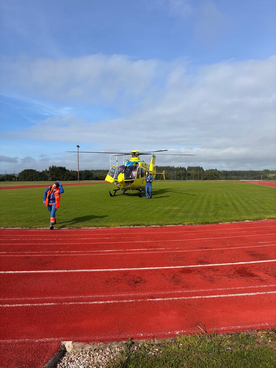 Hoy ya van 2 servicios primarios uno en Ordes y un accidente en Carballo, seguimos trabajando #HEMS #Emergencia #Galicia
