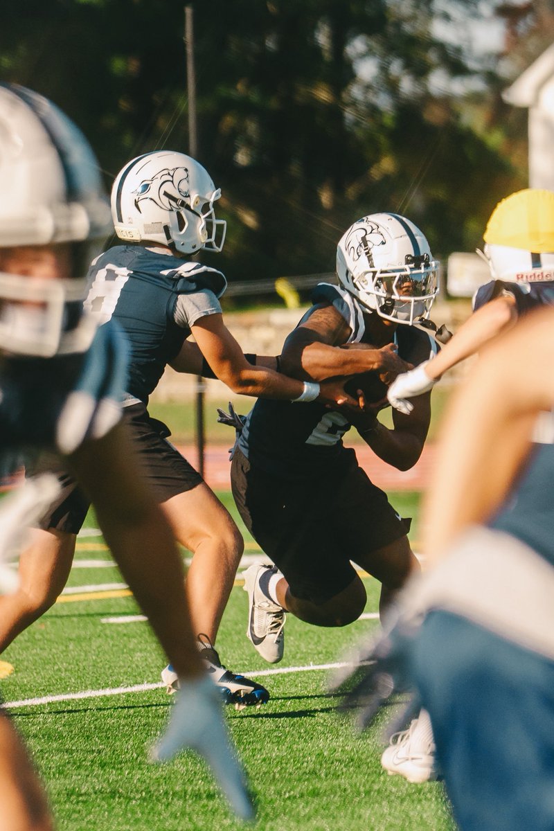 Hotchkiss Football tweet media