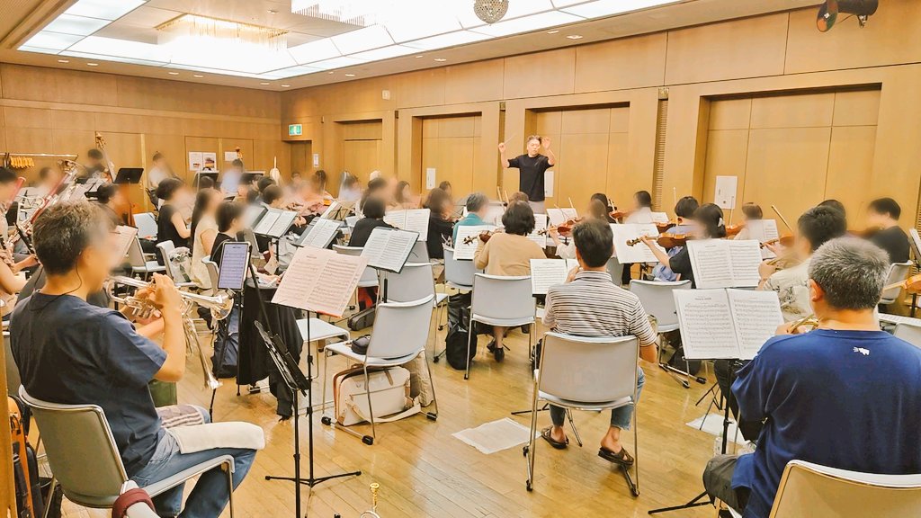 【演奏会まであと10日🌻】
今日は朝から夕方までがっつり合奏！
ボロディンのイーゴリ公序曲も
プーランクのシンフォニエッタも
チャイコフスキー交響曲第６番悲愴も
いい感じ…！！！

9月23日板橋区立文化会館での本番
ぜひお越しください🦒

ご予約はこちらから🎺✨
teket.jp/1501/54697