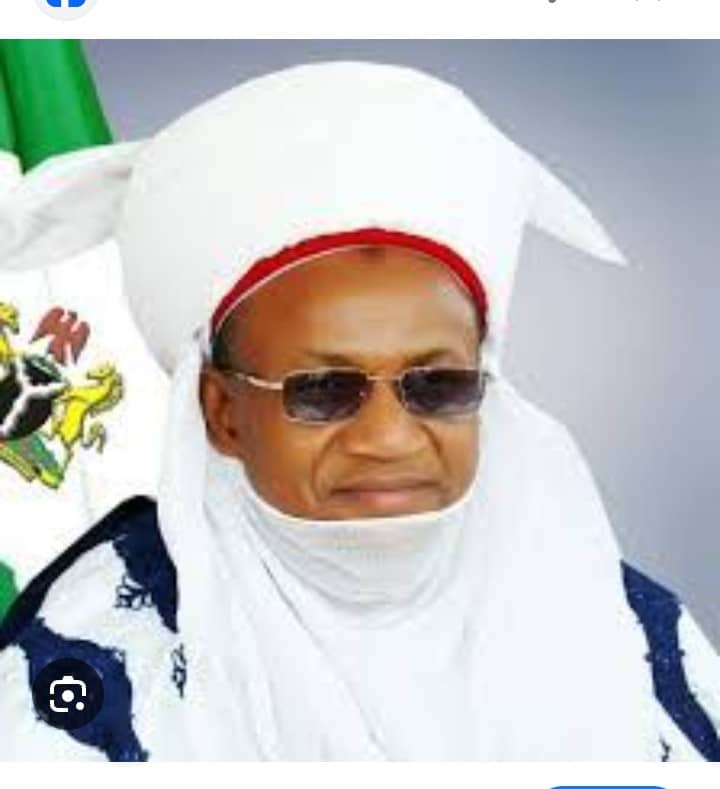ARCN Executive Secretary, Dr. Abubakar Dabban, celebrates the Etsu Nupe on his 73rd birthday and 22nd year on the throne. 

He praised the royal father as a mentor and prayed for his continued wisdom and good health.
 #ARCN #EtsuNupe #Nigeria #leadershipgrowth