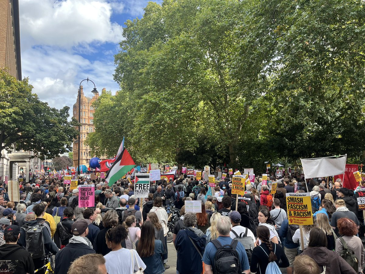 Thousands here at Russel Square assembling for the anti-racist demonstration against Tommy Robinson and his thugs. 
<a href="/AntiRacismDay/">Stand Up To Racism</a> <a href="/Searchlight_mag/">@Searchlightmagazine</a>