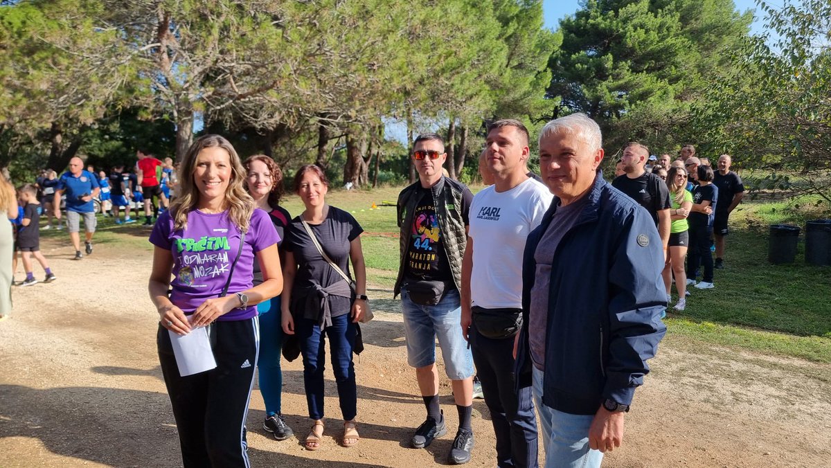 🏃‍♂️ Održan 5. Memorijal Ivana Todorića 🕊️

🏆Danas je u Valbandonu održana humanitarna utrka  povodom Dana policije i godišnjice smrti policijskog službenika Ivana Todorića