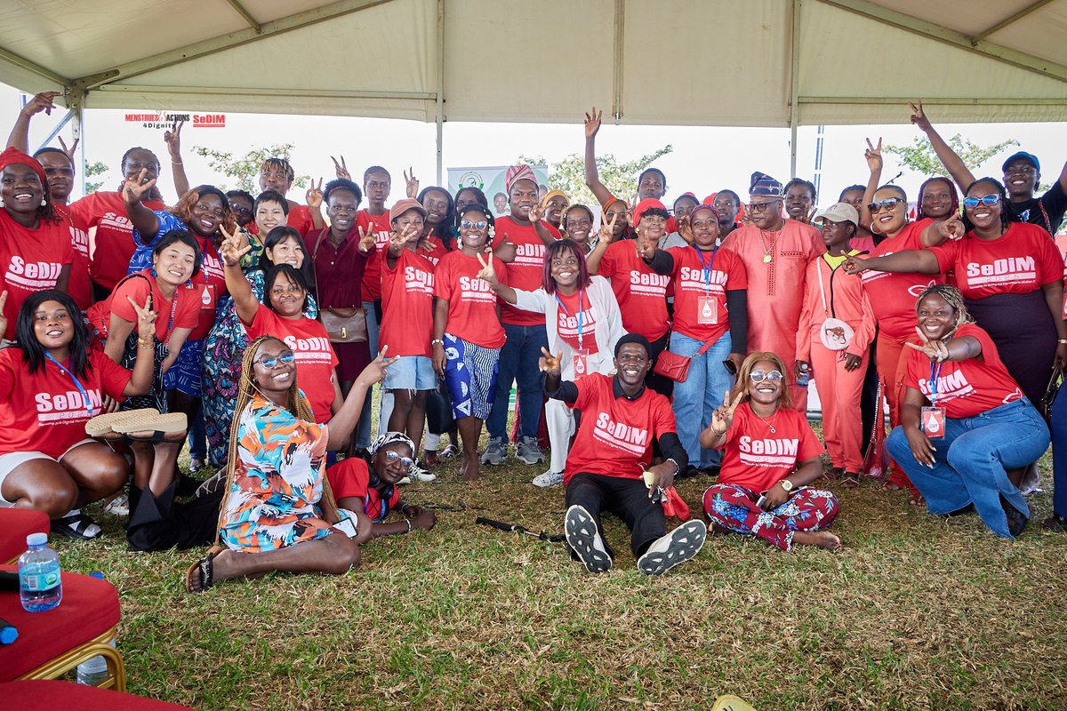 #SeDiM2025 | En tant que personne menstruée vivant avec des troubles menstruels, ce n’est pas toujours évident de suivre un rythme professionnel effréné. Mais pour une initiative historique qui plaçait enfin les vécus menstruels au centre de la place publique au Bénin, il le