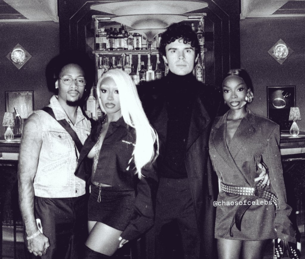 THEY LOOK SO GOOD OMGGGG😍🥹