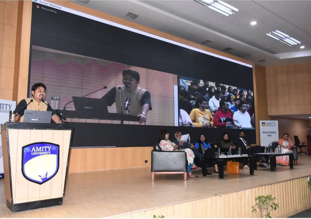 Asad_Ashraf88's tweet photo. It was wonderful being felicitated at @AmityUni some years ago on this day as founder of @KarvaanIndia . Request you all to follow Karvaan India.
#KarvaanIndia https://t.co/aNociTUi2q