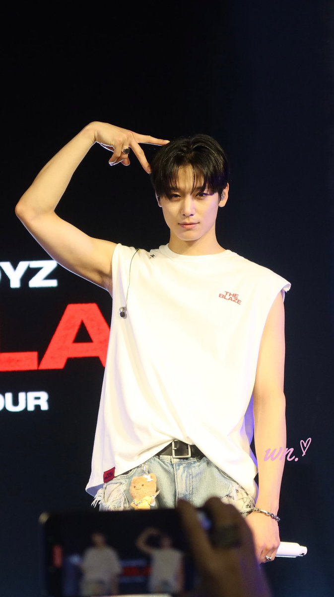 K_WINTERNIGHT's tweet image. 091225 The Blaze in New York

#주연 #더보이즈 #JUYEON #THEBOYZ