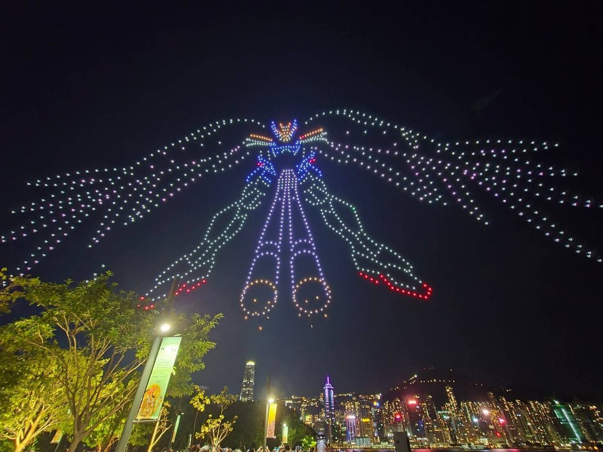 GN00508771's tweet image. 本日香港にてガンダムW のドローンショーの一部

 #ガンダムW