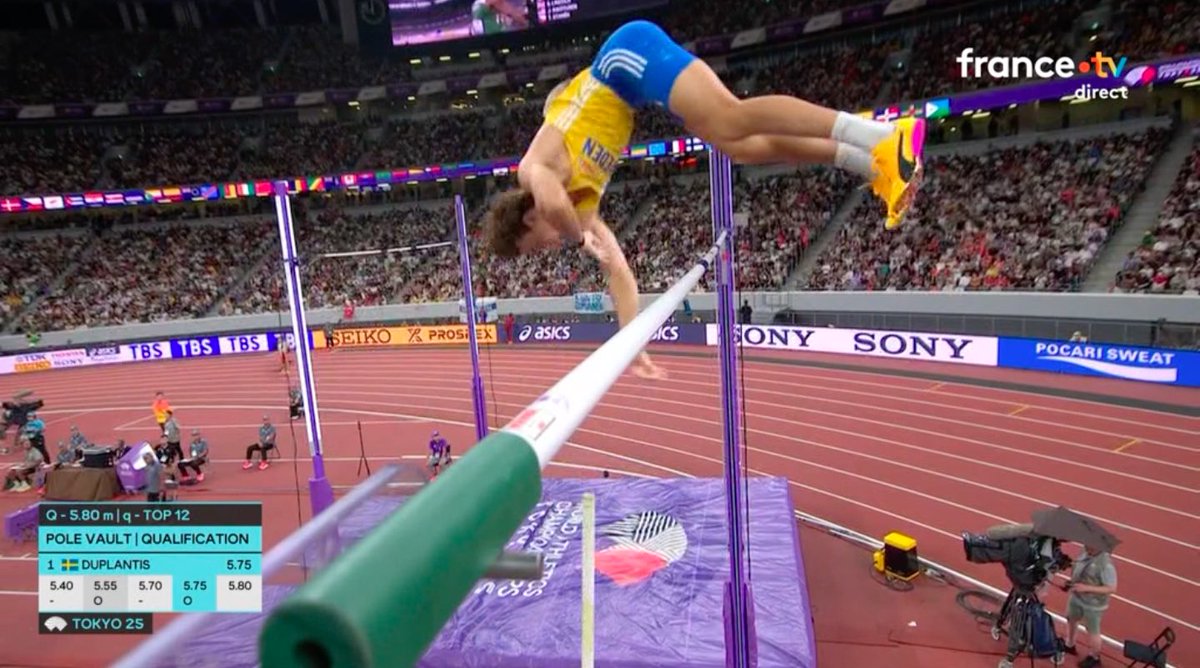 MR.CARTER 🌚 tweet media