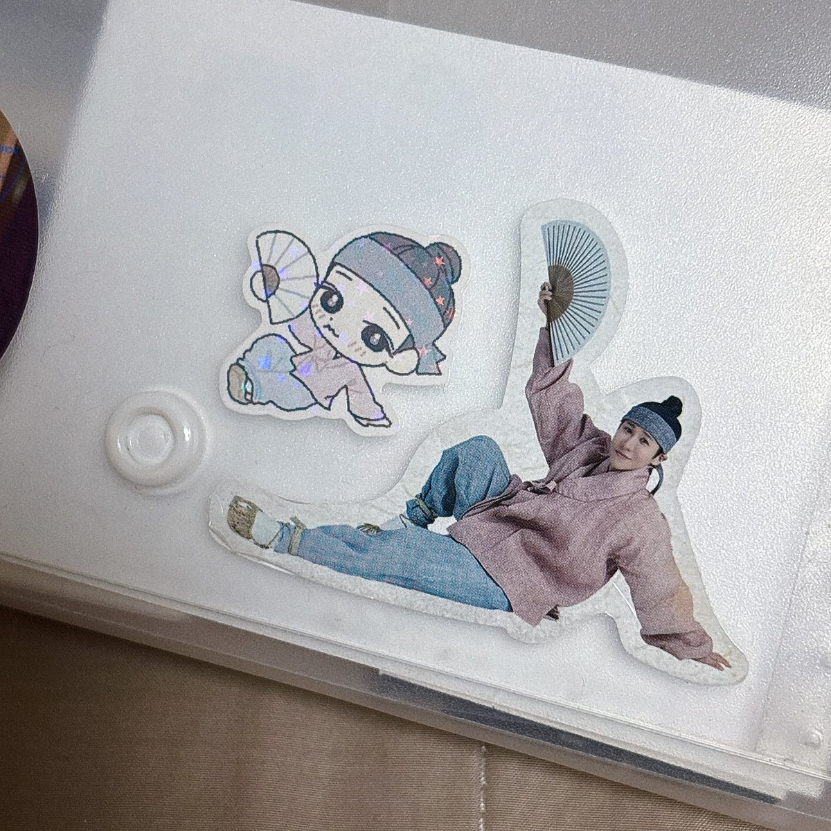 딸기맛 찬초 스티커 무인 나눔 (⸝⸝ʚ̴̶̷̆ ᴗ ʚ̴̶̷̆⸝⸝)੭* ‧₊°

✓ 칼선스티커 2장 1세트
✓ 일자: 9월 14일 일요일(내일!) 밤공 전
✓ 위치: 예사 근처
✓ 귀여운 그림은 햄빈님 커미션

등등곡 재연 총막을 기념하며 찬초 스티카를 나눔합니당 많이 가져가 주셔요~!