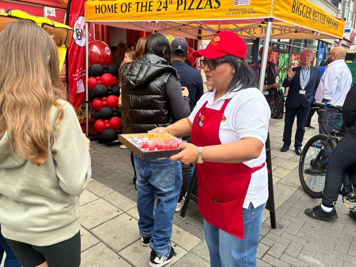 Just back from the Fat Pizza Elm Park.Councillor and Stanton and I invited. They are sooo loved in the area. They do so much for the community. £1.00 Pizza happy times.