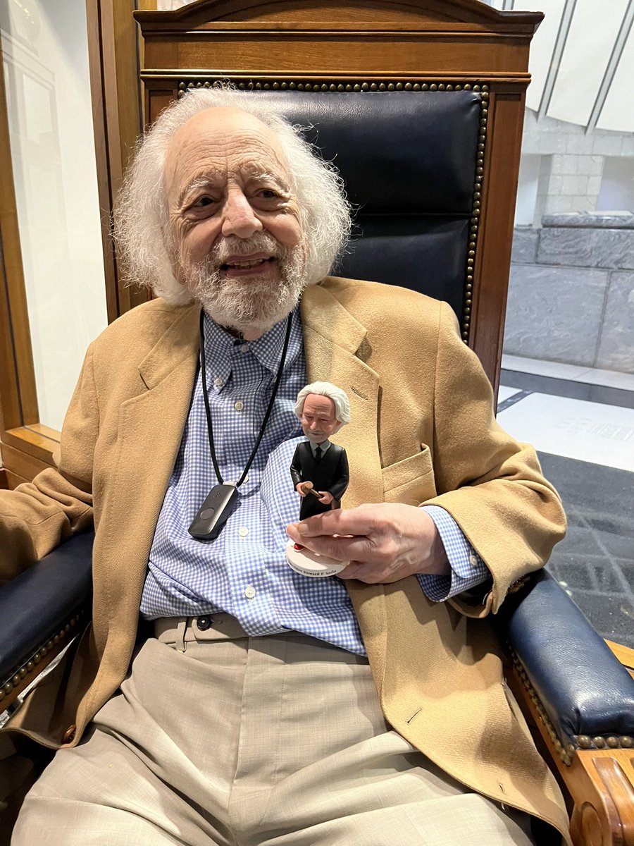Please join the U.S. District Court of Western Missouri in wishing Judge Howard Sachs the happiest of birthdays. His career at the Court and legacy are a testament to his character. Happy 100th Birthday, Judge! 
#100